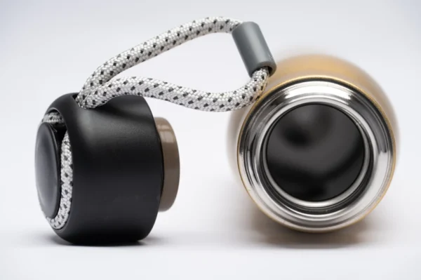 620ml String Flasks Metallic Matte Black White Bronze Nairobi | Call / WhatsApp 0119383838 | Credible Point