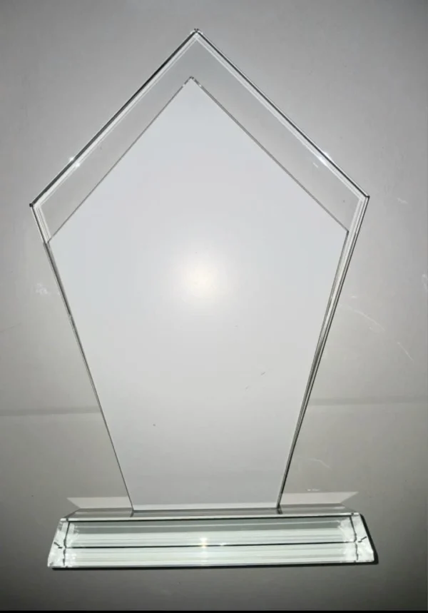 Diamond-Shaped Glass Award 22cm Beveled Edges Nairobi Call WhatsApp 0119383838 Credible Point