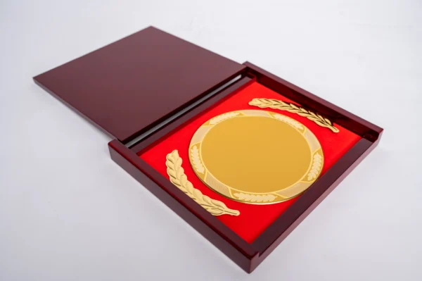 Self Sitting Awards Gold Silver Wood Desk Trophy Nairobi Call WhatsApp 0119383838 Credible Point