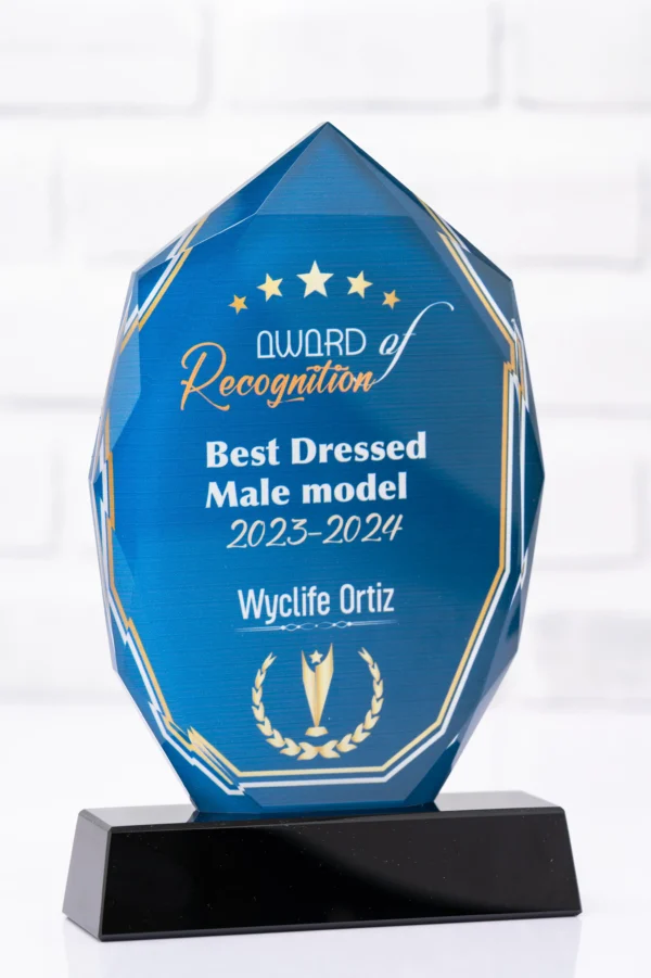 Spear Crystal Award Wooden Base Sharp Pointed Glass Top Nairobi Call WhatsApp 0119383838 Credible Point