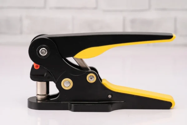 Hand Press Heavy Duty Grommet Tool Kit Nairobi | Call / WhatsApp 0119383838 | Credible Point