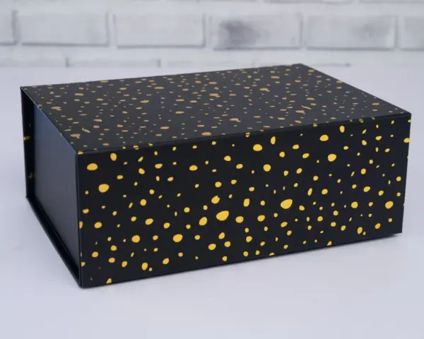 Polka Dotted Magnetic Gift Boxes KSh 450 2 Sizes